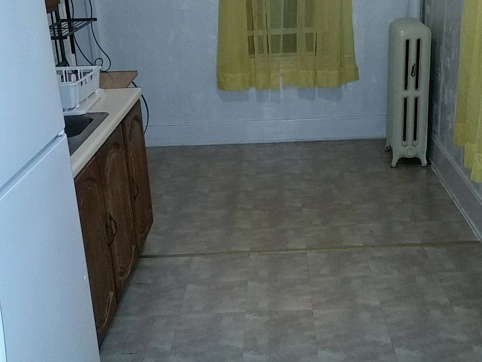 2nd image of 268 E Church St #2