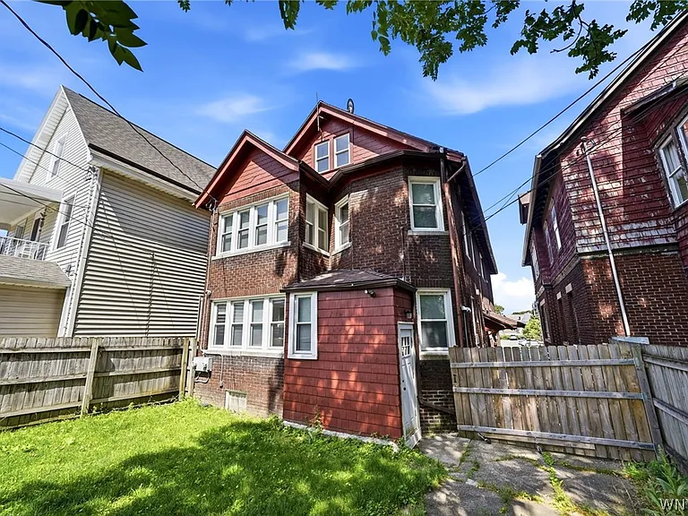 2555 Main St — Photo 38