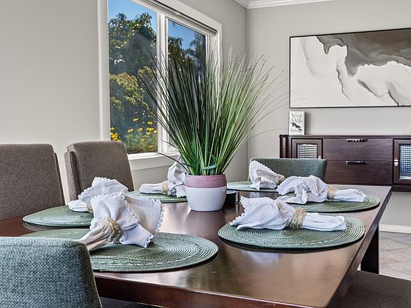 4th image of 401 Lado De Loma Dr