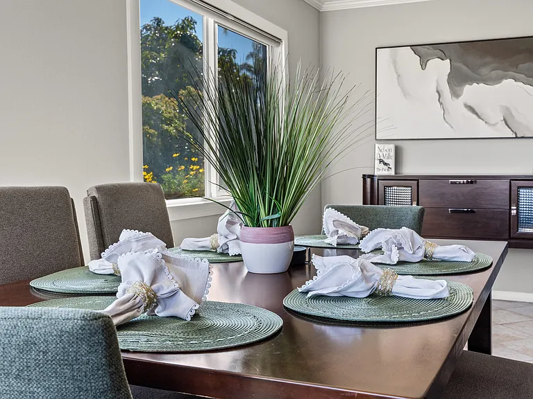 401 Lado De Loma Dr — Photo 4