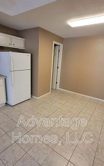 801 Johnson Cir #A — Photo 16