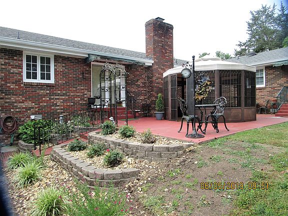 4th image of 358 Cumberland Hills Dr