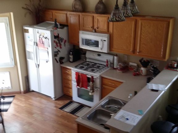 4th image of 6415 Gossamer St