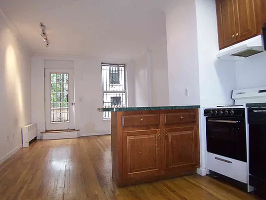 Rented by David Francis New York LLC | media 20