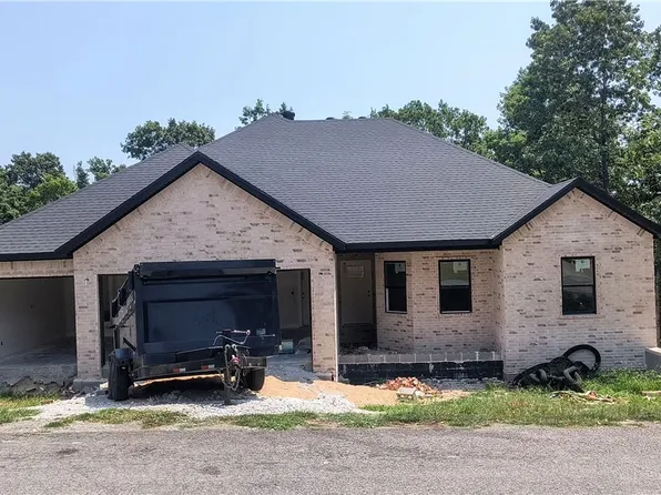 6 Carnahan Ln, Bella Vista, AR 72715