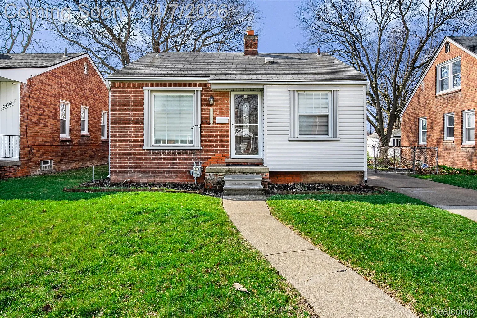 24313 Ross St photo 1