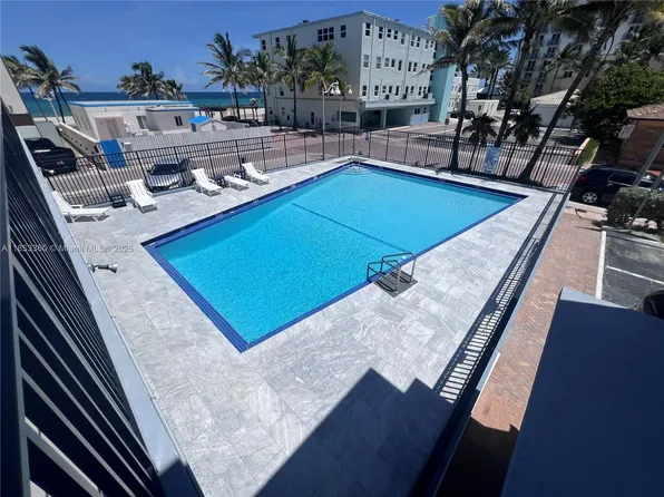322 Harding St #B206, Hollywood, FL 33019