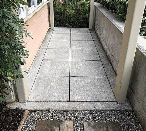 3rd image of 250 Camelia Loop NE