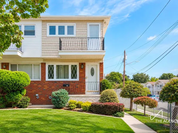 119 Redgrave Avenue image 1 of 31