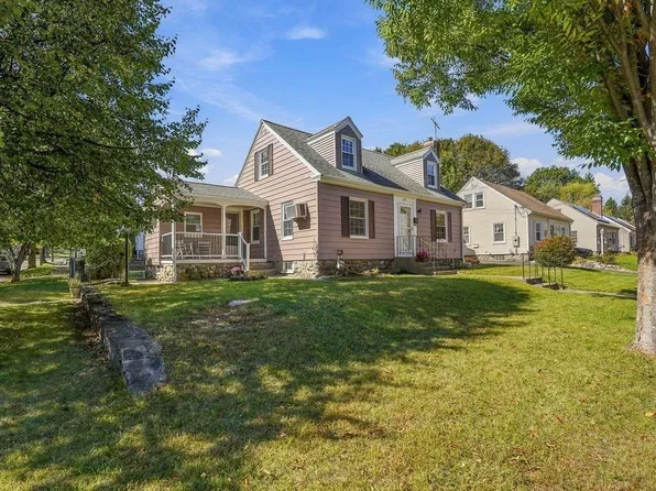 26 Calumet Ave, Worcester, MA 01606