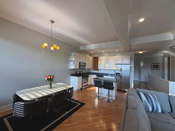 4852 S Prairie Ave APT 1B, Chicago, IL 60615