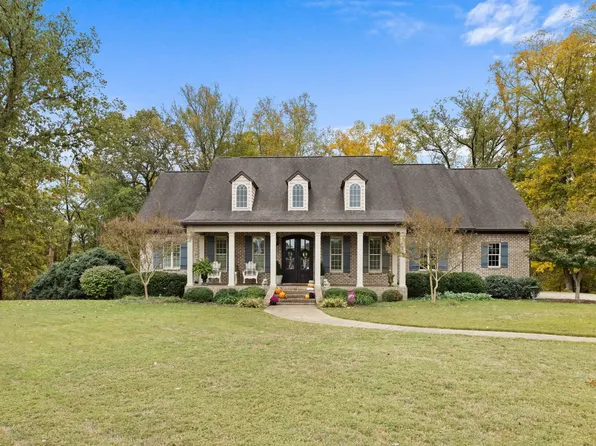 119 Winesap St, Tuscumbia, AL 35674