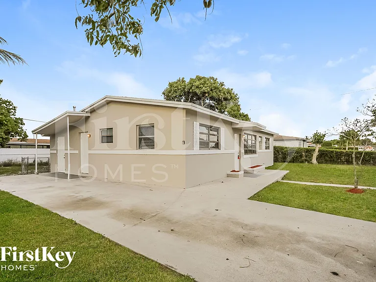 3751 NW 170th St — Photo 17
