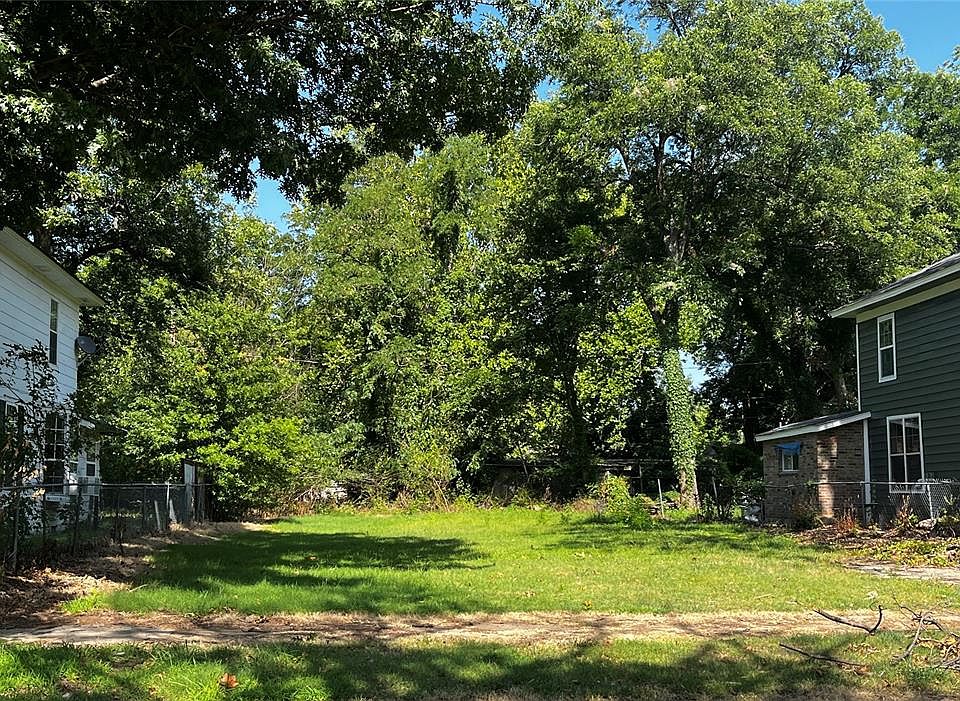 2nd image of 627 N Louisa Ave Lot 9