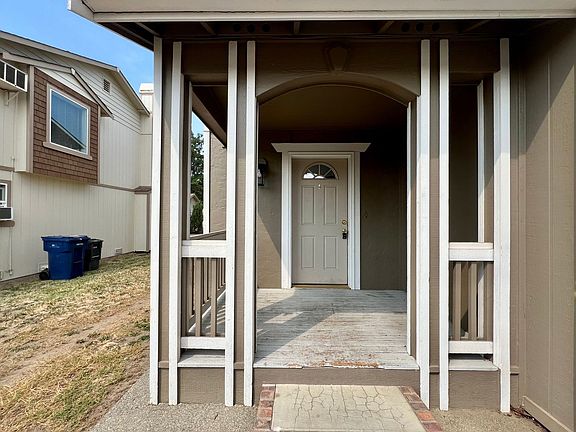 2nd image of 2103 N Yellowstone St #A