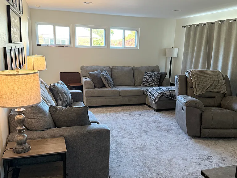 2237 S Bent Ln — Photo 16