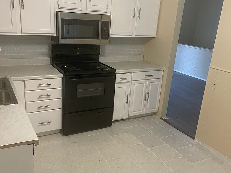 9719 Newton Dr — Photo 14
