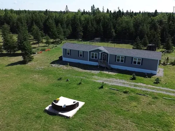2185 Louisbourg Hwy, Mira Road, NS B1M 1A9