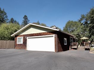 450 Crestview Loop, Grants Pass, OR 97527