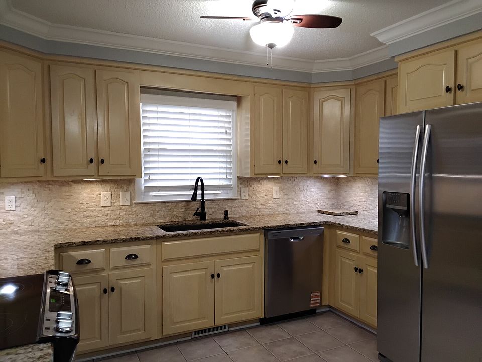 2nd image of 3187 Quincy Ln