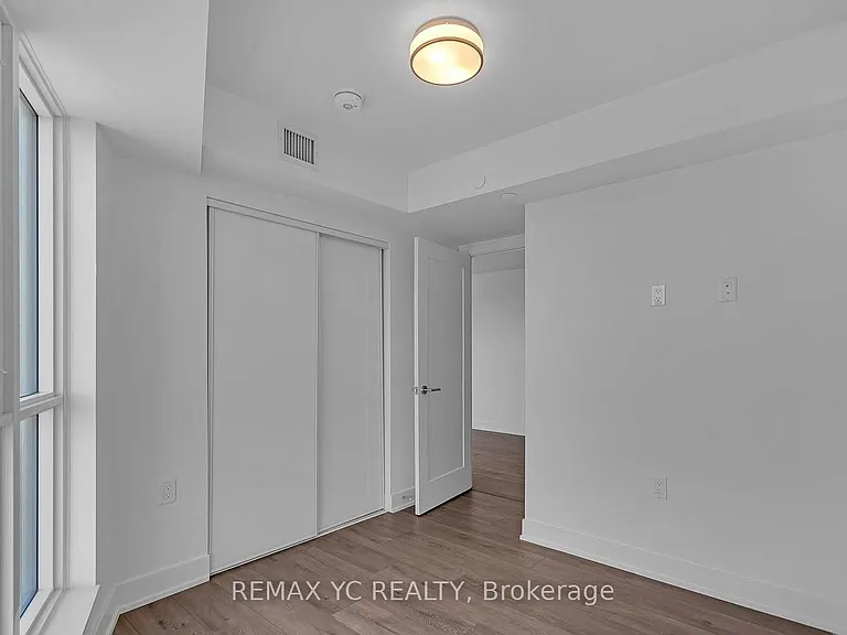 585 Bloor St E #3217 — Photo 9