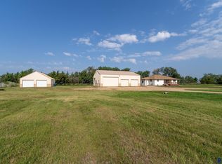 43491 277th St, Freeman, SD 57029