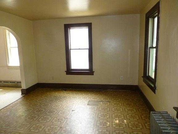 Unit 3 - Living Room