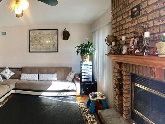 3rd image of 52 Seaside Ln