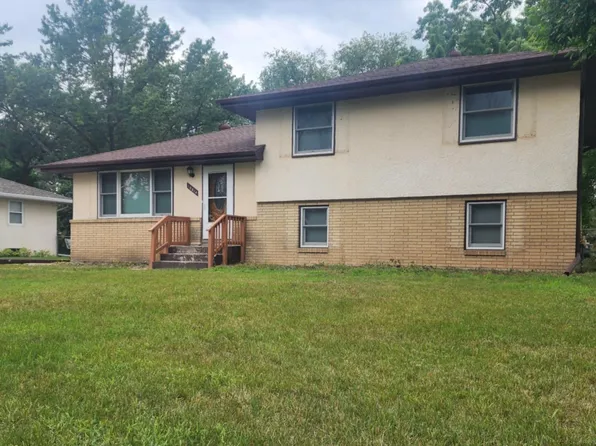 10814 Quincy Blvd NE, Blaine, MN 55434