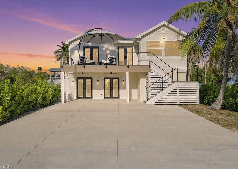 1st image of 5815 Estero BLVD