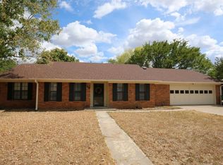117 Houston St, Mc Gregor, TX 76657