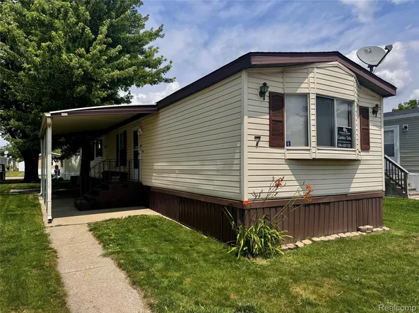 46000 Geddes Rd #7, Canton, MI 48188