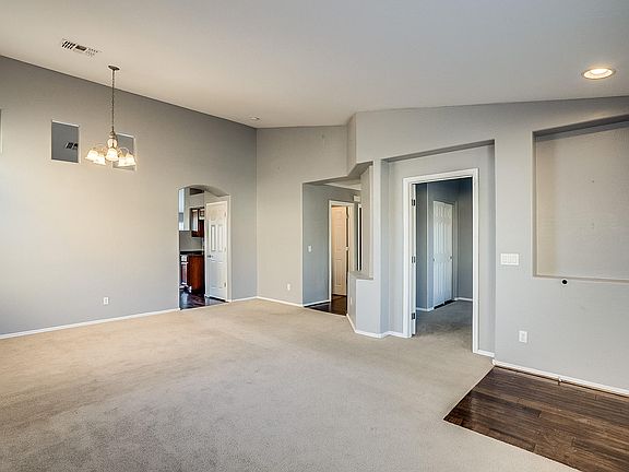 5th image of 25805 W Elizabeth Ave