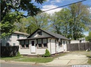 41 Taylor Ave, Middletown, NJ 07748