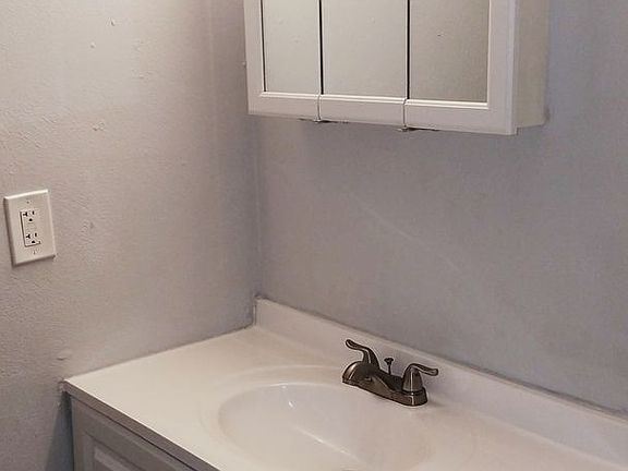 4th image of 5216 E Lake Rd #25