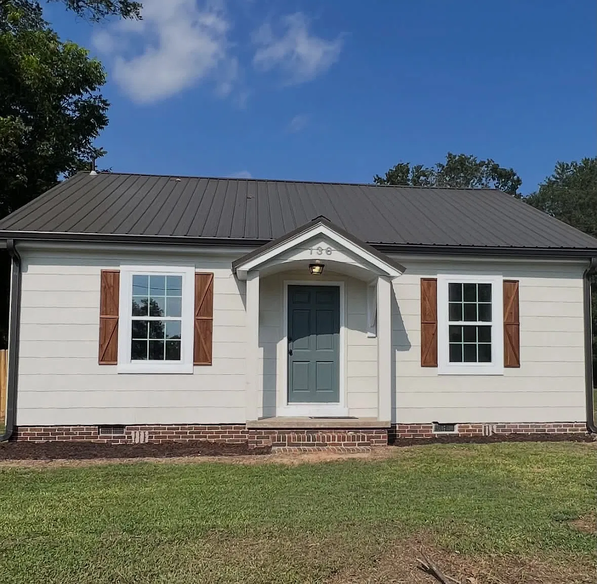 2 bed, 1100 sqft, $1,350 — Photo 1