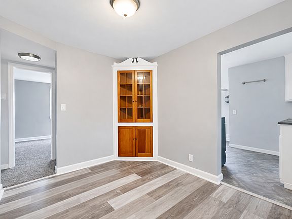5th image of 2235 43rd St NW
