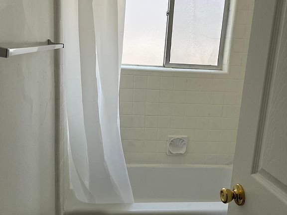 3rd image of 1802 Cordova St APT D