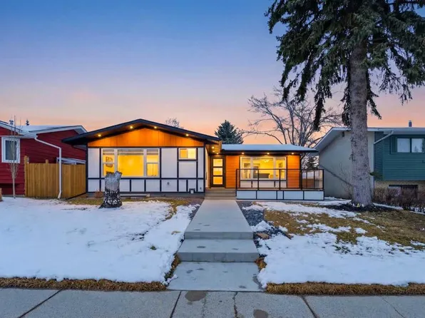 10327 S Wapiti Dr SE, Calgary, AB T2J 1J3