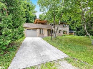 8 Ann St, Halton Hills, ON L7G 2V2