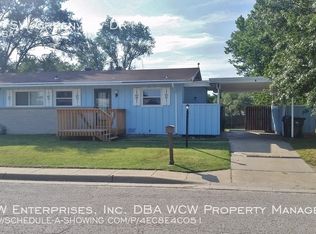 7207 SW Greenview Dr, Topeka, KS 66619