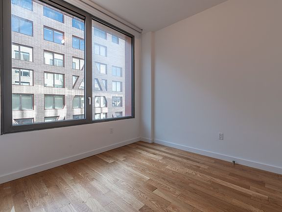 5th image of 54 Noll St #7319