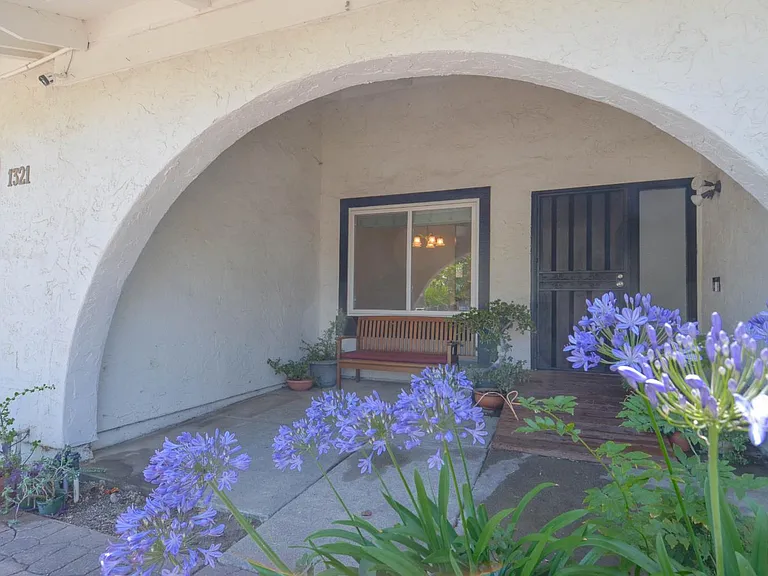1321 Astoria Dr — Photo 4