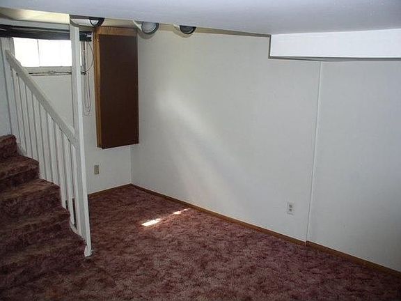 5th image of 721 9th Ave S