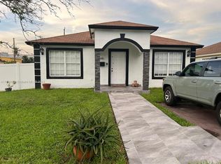845 NW 10th St, Hallandale Beach, FL 33009