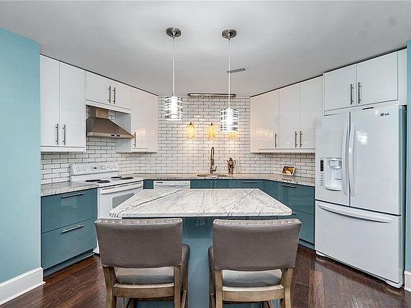 Beautiful updated kitchen