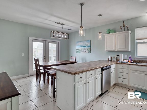 5th image of 6081 Sawgrass Dr