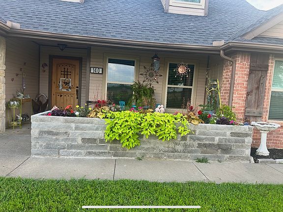 2nd image of 140 Hollis Rd