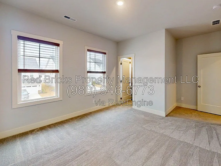 6129 Alsace Ln — Photo 25