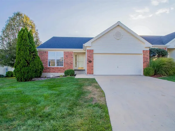 4444 Kerth Circle Xing, Saint Louis, MO 63128